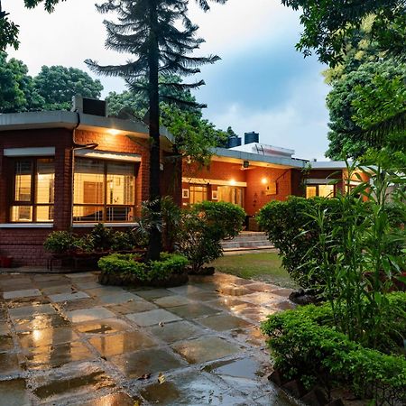 דהראדון Saffronstays Doon Garden Villa - Near Doon School And Mall Road מראה חיצוני תמונה