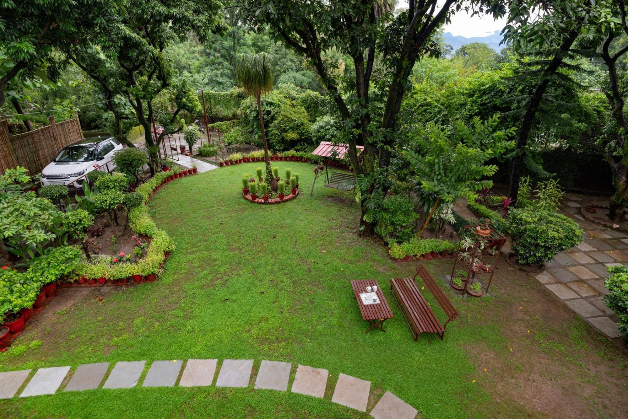 דהראדון Saffronstays Doon Garden Villa - Near Doon School And Mall Road מראה חיצוני תמונה