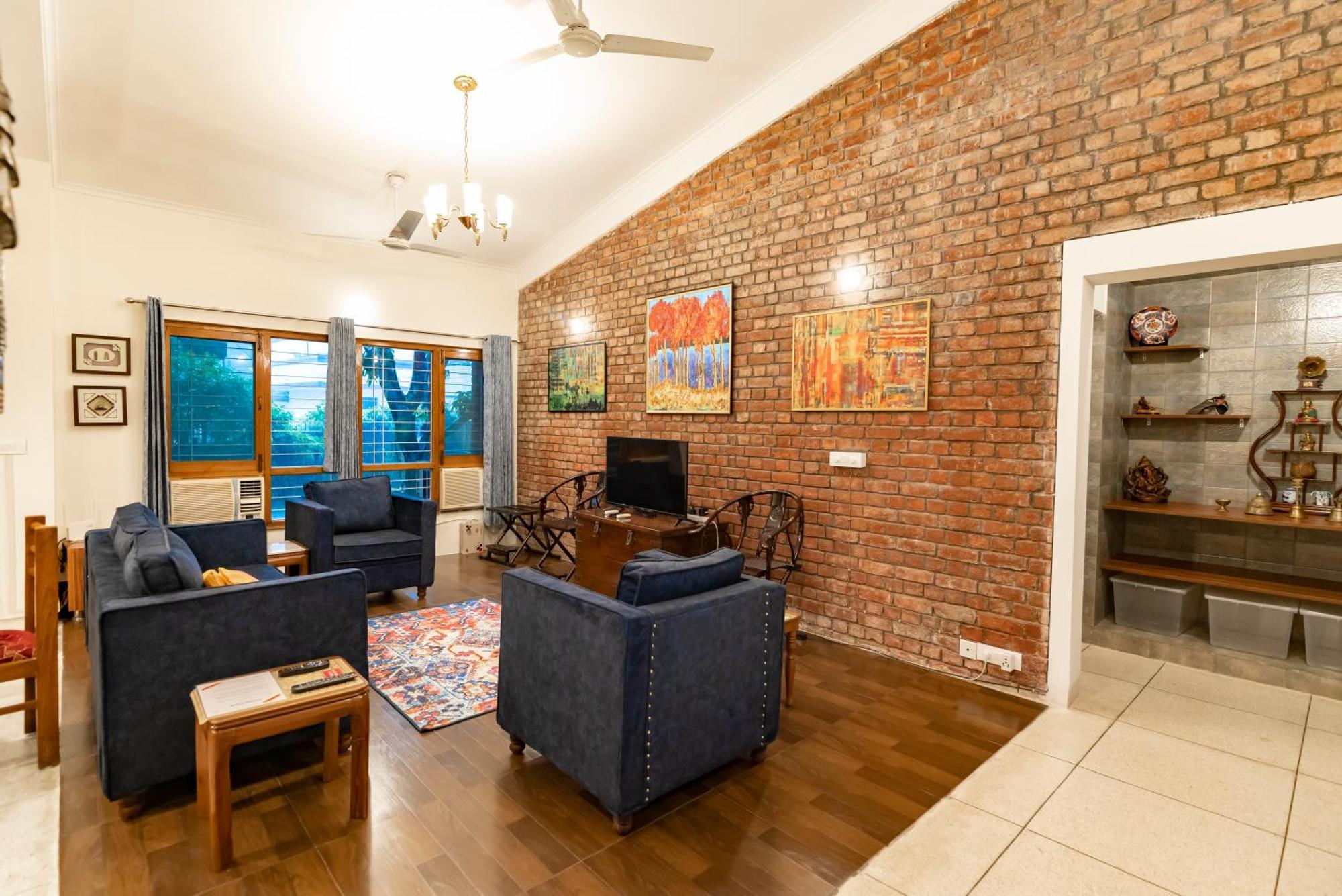 דהראדון Saffronstays Doon Garden Villa - Near Doon School And Mall Road מראה חיצוני תמונה