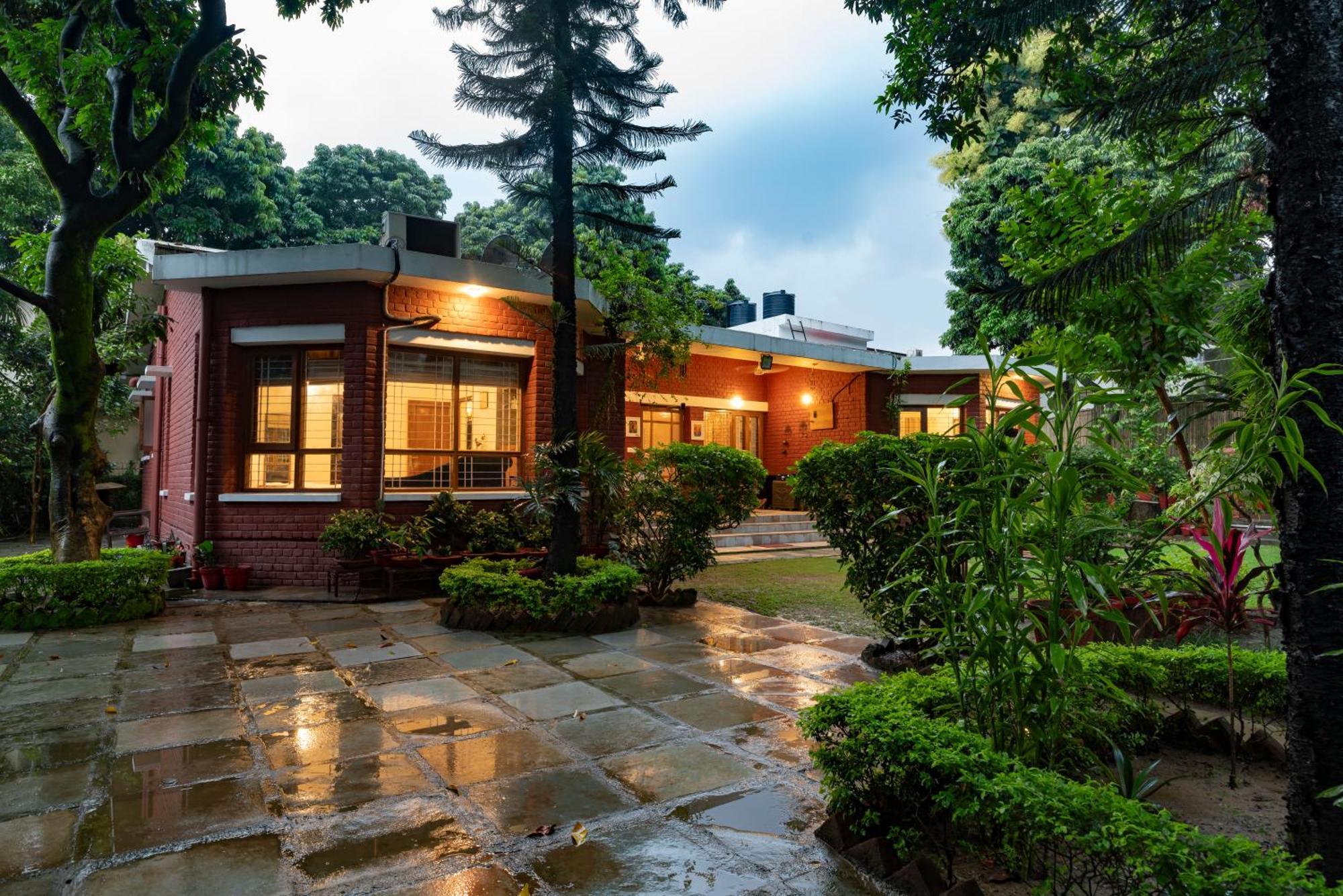 דהראדון Saffronstays Doon Garden Villa - Near Doon School And Mall Road מראה חיצוני תמונה