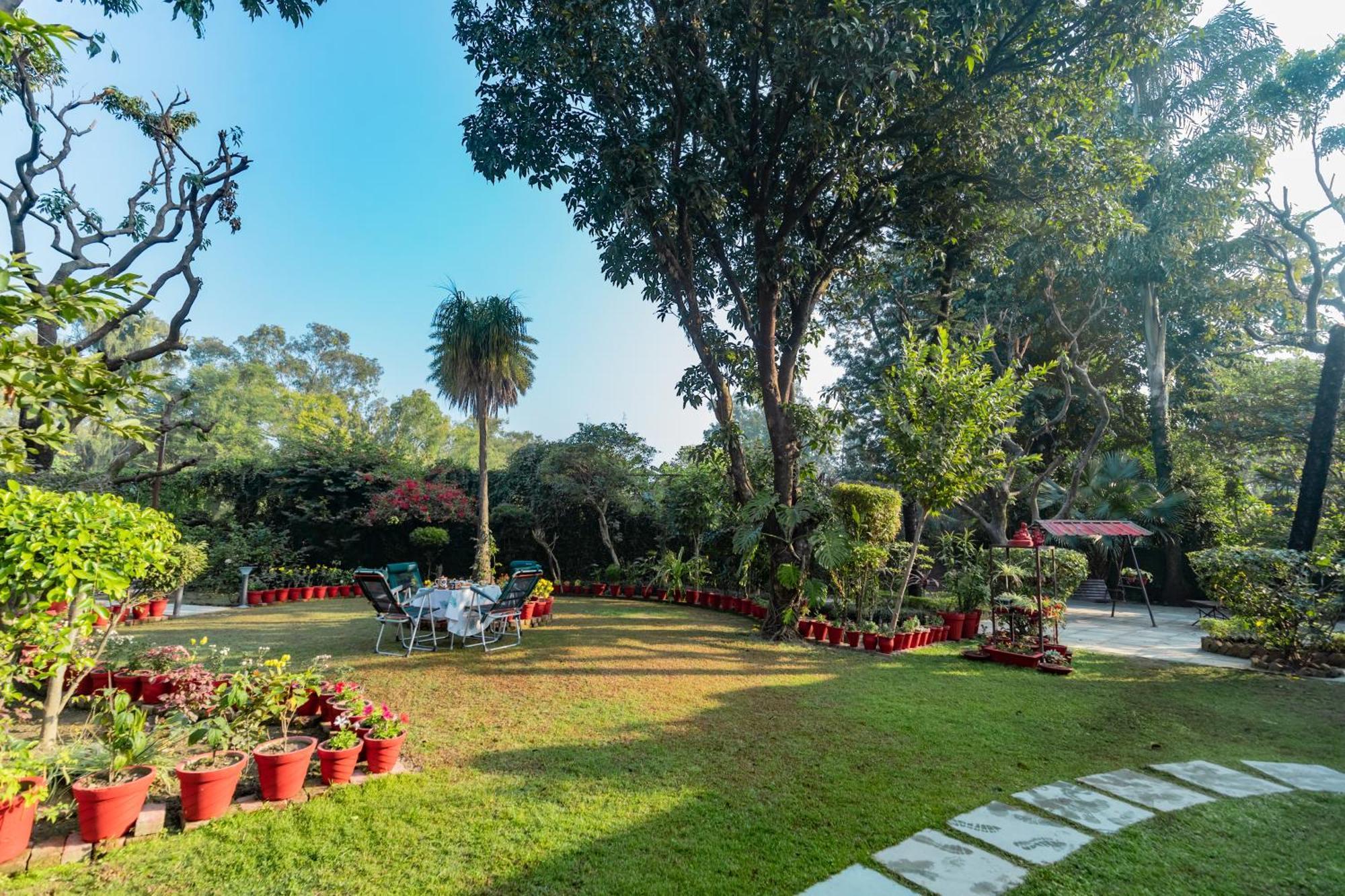 דהראדון Saffronstays Doon Garden Villa - Near Doon School And Mall Road מראה חיצוני תמונה